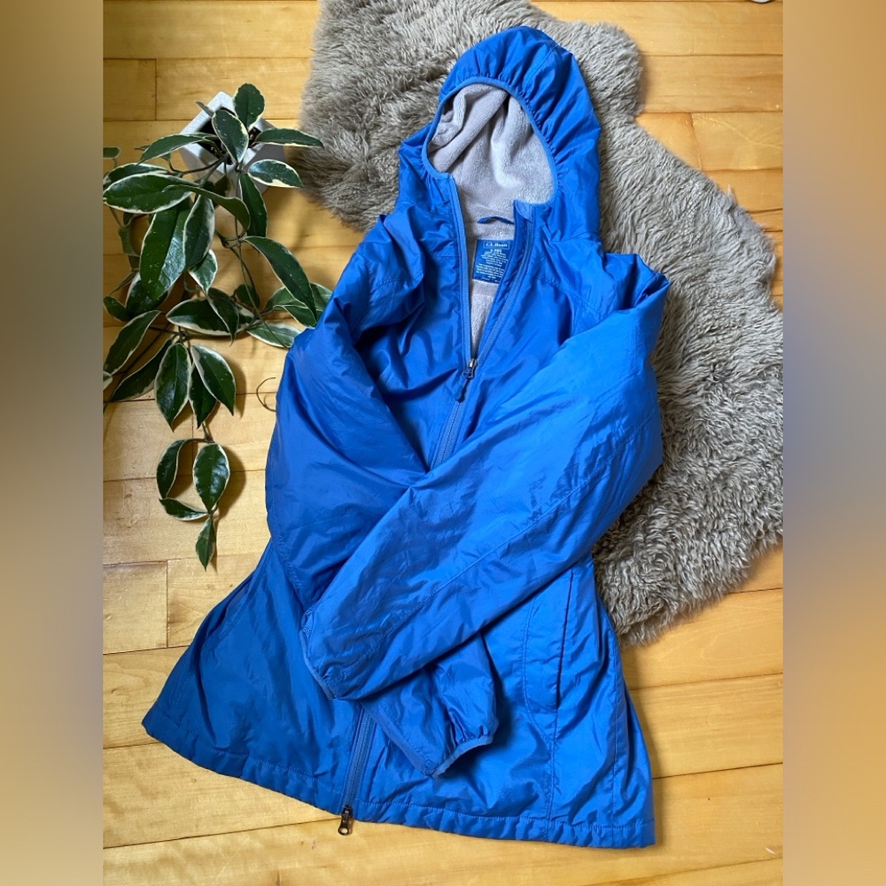 LL Bean Women’s Fleece lined jacket size small blue
